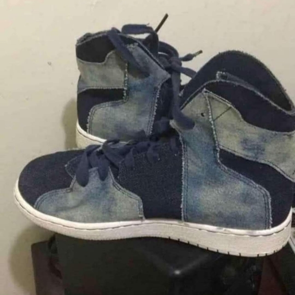 Retro Jordans - Picture 4 of 5